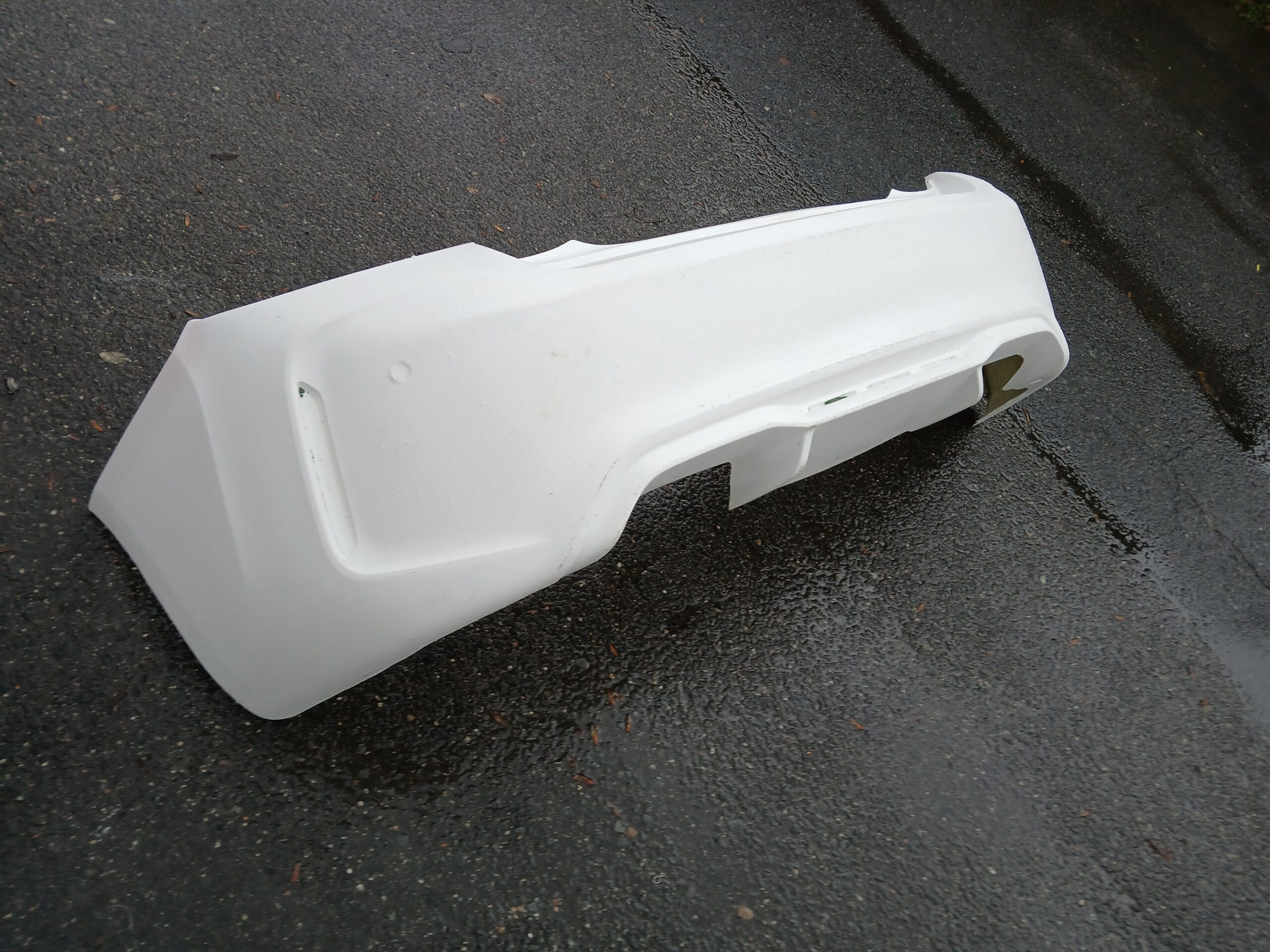 Zadní nárazník bodykit M2 F87 look na E46 coupe – 6800kč